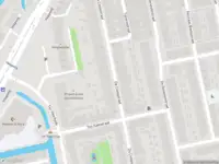 Ambulance met grote spoed naar de Da Costastraat in Leiden