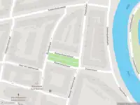 Ambulance met grote spoed naar de Ruivendwarsstraat in Rotterdam