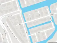 Ambulance met grote spoed naar de De Voorde in Pijnacker