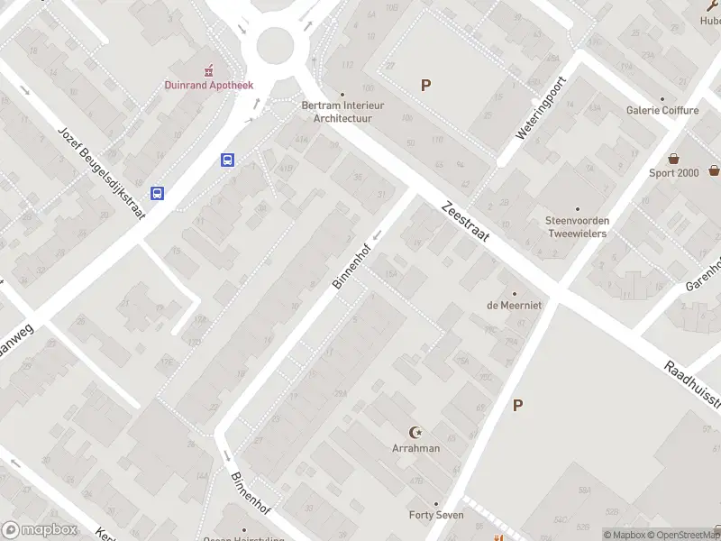 Ambulance met grote spoed naar de Binnenhof in Noordwijk