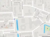 Ambulance met grote spoed naar de Velsenaerstraat in Pernis Rotterdam