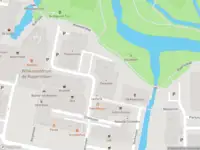Ambulance met gepaste spoed naar de Stellingmolen in Leiden