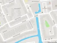 Ambulance met gepaste spoed naar de Gildeweg in Schiedam