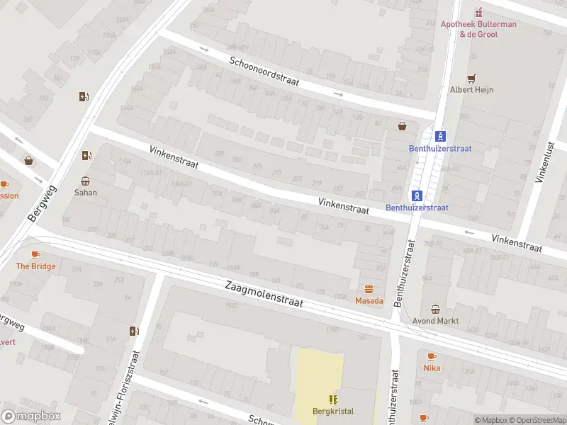 Ambulance met grote spoed naar de Vinkenstraat in Rotterdam