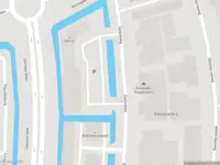 Ambulance met grote spoed naar de Zwolseweg in Barendrecht