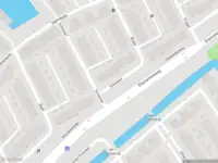 Ambulance met grote spoed naar de Elementenweg in Spijkenisse