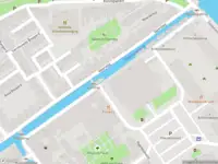 Ambulance met gepaste spoed naar de Kantoorgracht in Delft