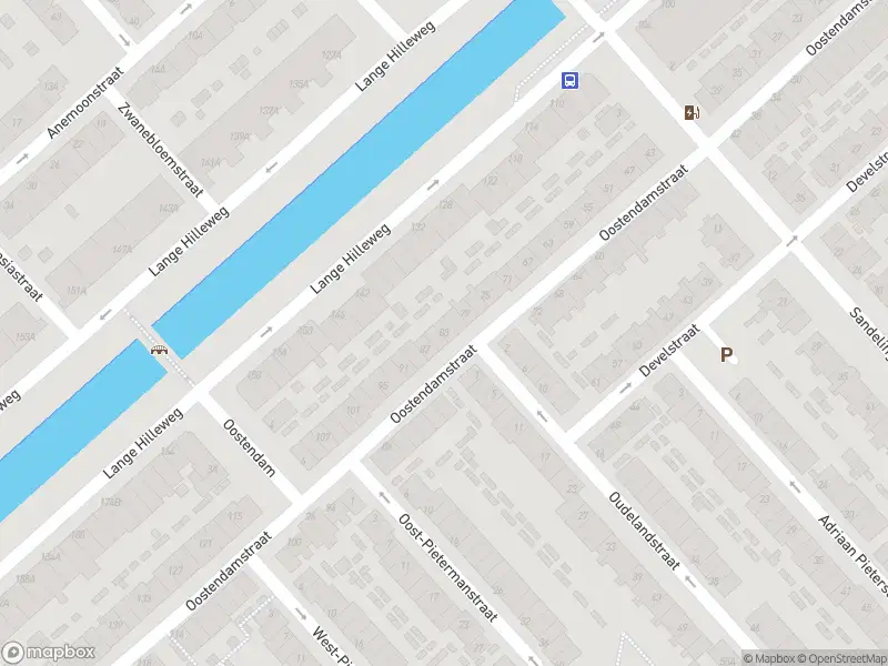 Ambulance met grote spoed naar de Oostendamstraat in Rotterdam