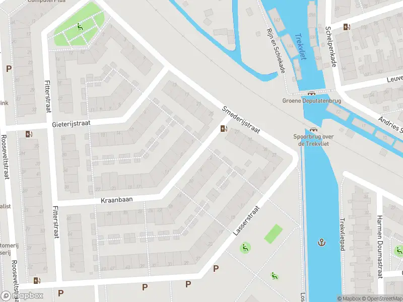 Ambulance met grote spoed naar de Kraanbaan in Leiden