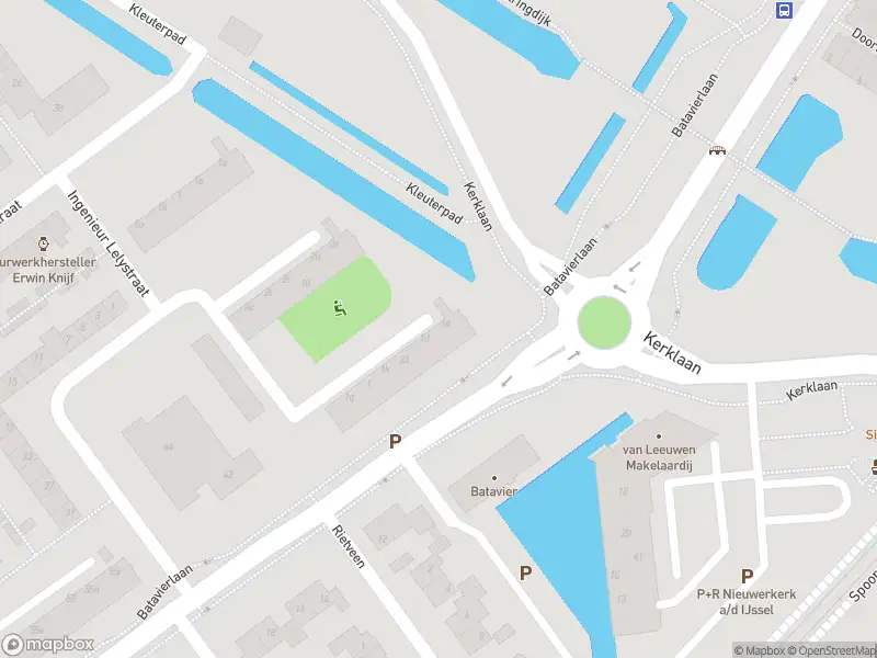 Ambulance met gepaste spoed naar de Batavierlaan in Nieuwerkerk aan den IJssel