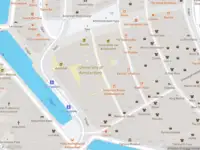 Ambulance met grote spoed naar de Handboogstraat in Amsterdam