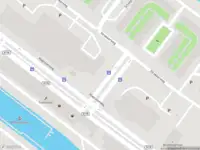 Ambulance met grote spoed naar de Strekkerweg in Amsterdam