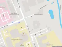 Politie naar de Dokter Hengeveldweg in Zwolle vanwege aanrijding met letsel