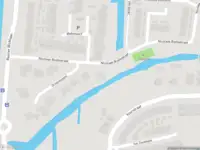 Ambulance met grote spoed naar de Groenezoom in Lekkerkerk