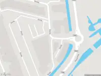 Ambulance met grote spoed naar de Ebweg in Barendrecht