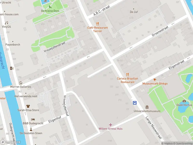 Brandweer met grote spoed naar de Wijde Doelen in Utrecht vanwege gebouwbrand