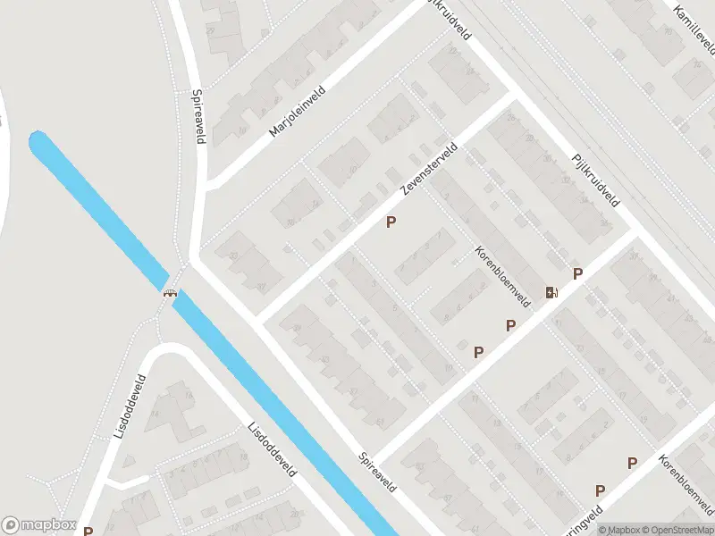 Ambulance met grote spoed naar de Paardebloemveld in 's-Gravenhage