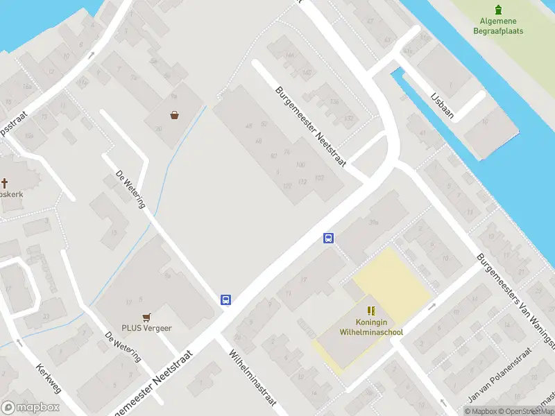 Ambulance met grote spoed naar de Burgemeester Neetstraat in Ouderkerk aan den IJssel