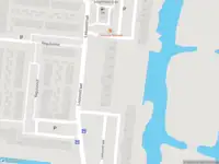 Ambulance met gepaste spoed naar de Leeuwstraat in Dordrecht