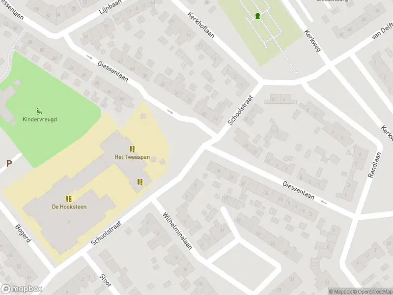 Ambulance met gepaste spoed naar de Schoolstraat in Giessenburg