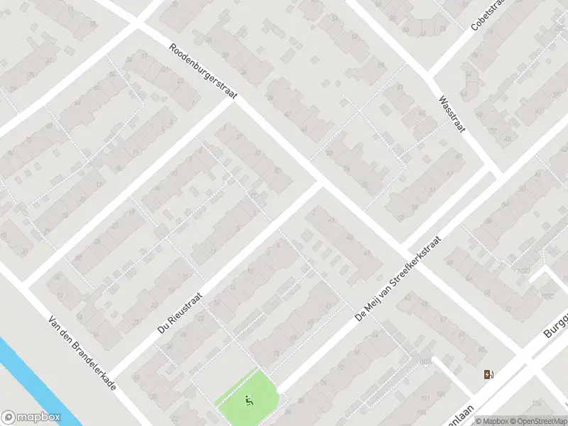 Ambulance met grote spoed naar de Du Rieustraat in Leiden
