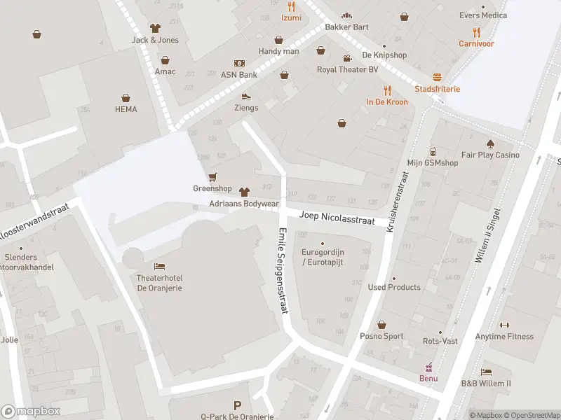 Brandweer met gepaste spoed naar de Joep Nicolasstraat in Roermond vanwege afhijsen patient