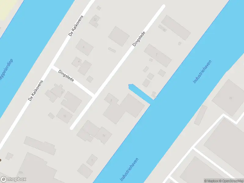 Brandweer met grote spoed naar de De Kalkovens in Zwartsluis vanwege een buitenbrand