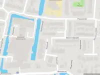 Ambulance met grote spoed naar de Akkerwindeplaats in Bleskensgraaf