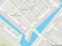 Ambulance met grote spoed naar de Daan Roodenburghplein in Amsterdam