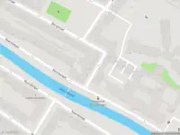 Ambulance met grote spoed naar de Bergstraat in Rotterdam