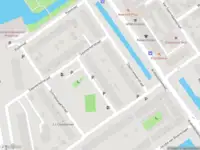 Brandweer met grote spoed naar de Saaiwerkerstraat in Delft vanwege afhijsen patient