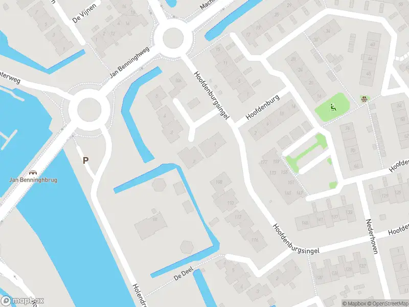 Ambulance met grote spoed naar de 't Prieel in Ouderkerk aan de Amstel