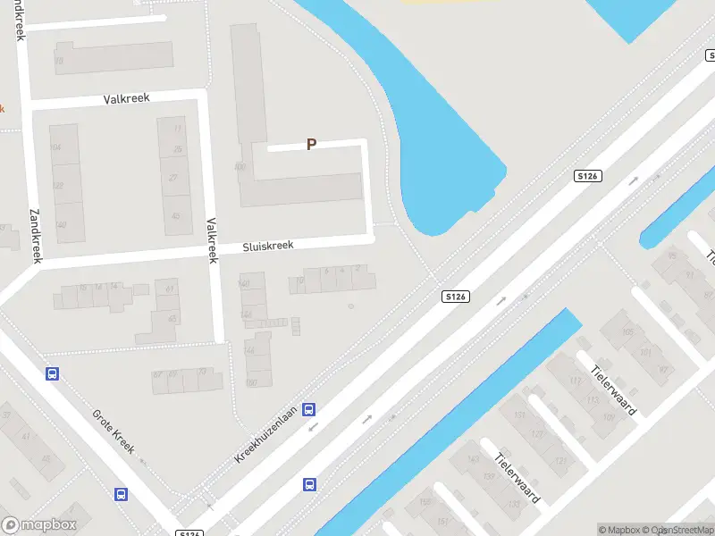 Ambulance met grote spoed naar de Sluiskreek in Rotterdam