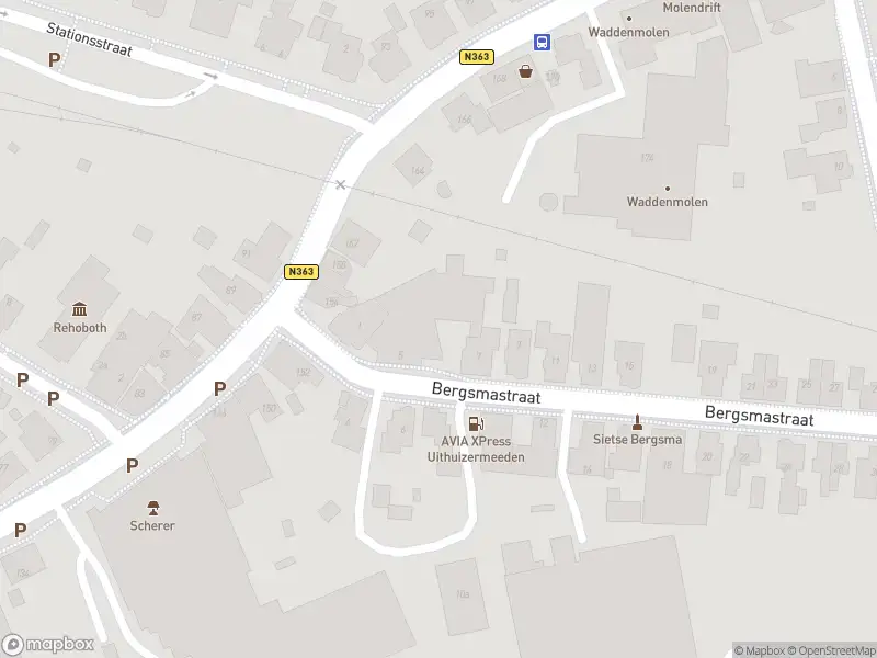 Brandweer met gepaste spoed naar de Hoofdstraat in Uithuizermeeden