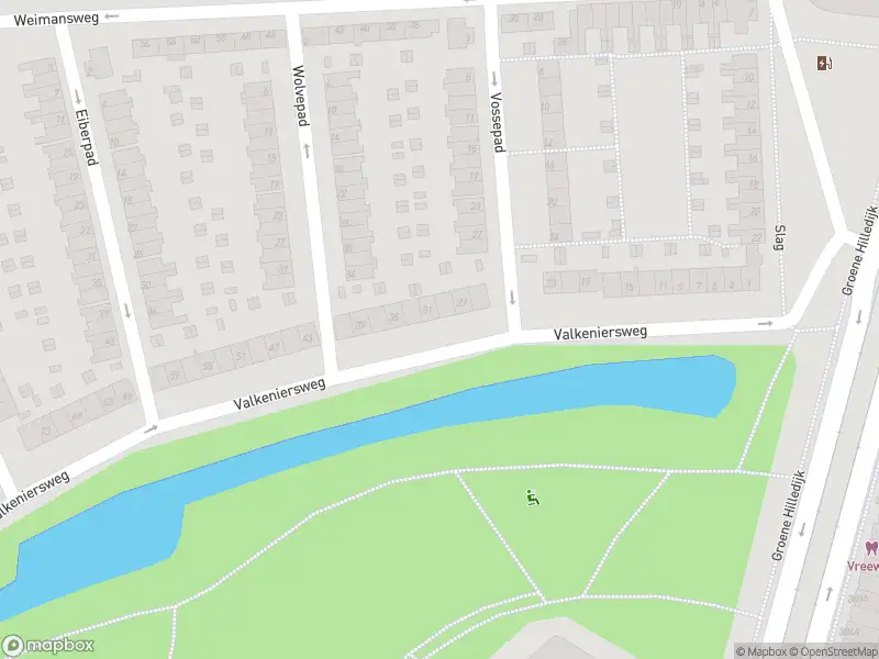 Ambulance met grote spoed naar de Valkeniersweg in Rotterdam
