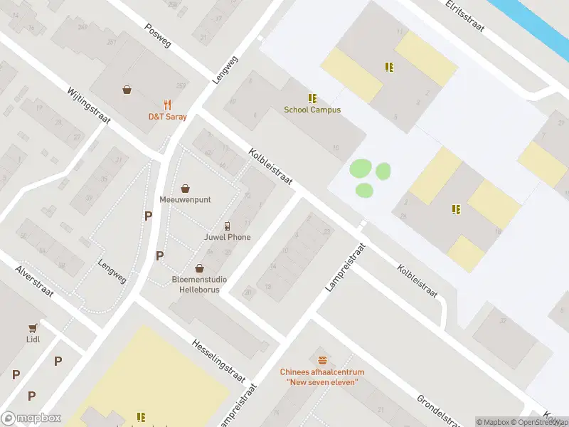 Ambulance met grote spoed naar de Heilbotstraat in Hoogvliet Rotterdam