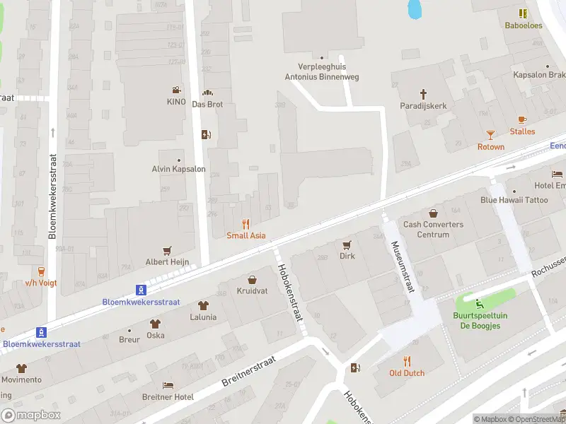 Ambulance met grote spoed naar de Nieuwe Binnenweg in Rotterdam