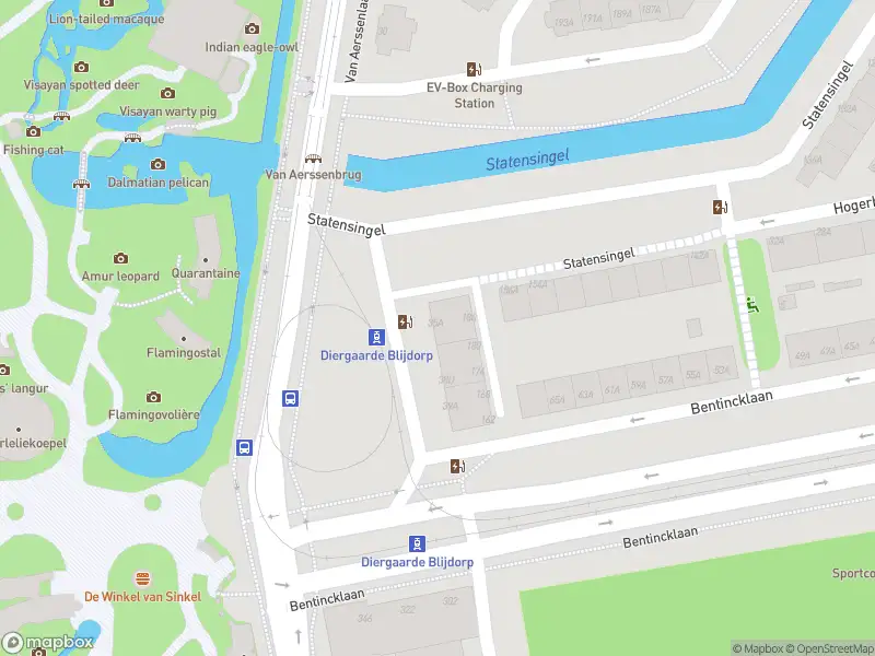 Ambulance met gepaste spoed naar de Van Aerssenlaan in Rotterdam