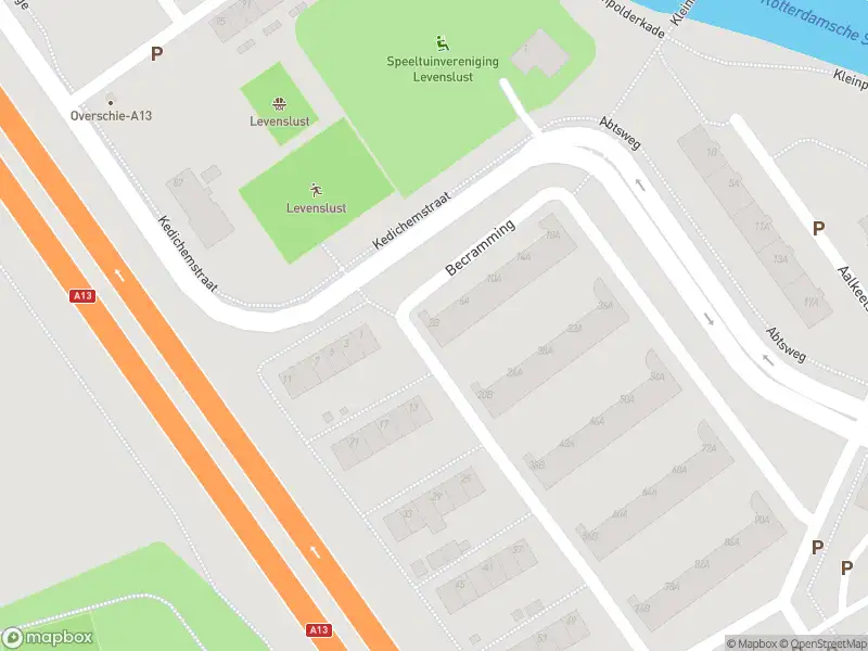 Ambulance met gepaste spoed naar de Becramming in Rotterdam