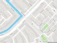 Ambulance met grote spoed naar de Tromsödreef in Rotterdam