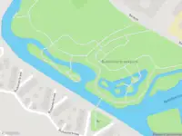 Ambulance met grote spoed naar de Buiksloterbreek in Amsterdam