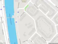 Ambulance met gepaste spoed naar de Oude Kanaaldijk in Alkmaar
