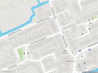 Ambulance met grote spoed naar de Post van der Burgstraat in Delfgauw