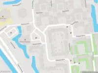 Ambulance met grote spoed naar de Klepperdans in Capelle aan den IJssel