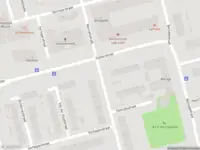 Ambulance met grote spoed naar de Duikerstraat in Rotterdam