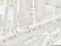 Ambulance met grote spoed naar de Nieuwe Binnenweg in Rotterdam