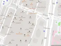 Ambulance met grote spoed naar de Zuidplein Hoog in Rotterdam