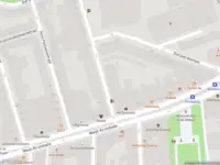 Ambulance met grote spoed naar de Batavierenstraat in Rotterdam