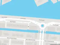 Ambulance met grote spoed naar de Brandingdijk in Rotterdam
