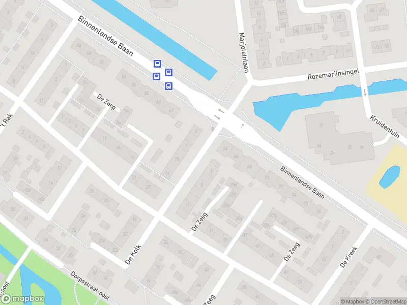 Ambulance met grote spoed naar de De Kolk in Barendrecht